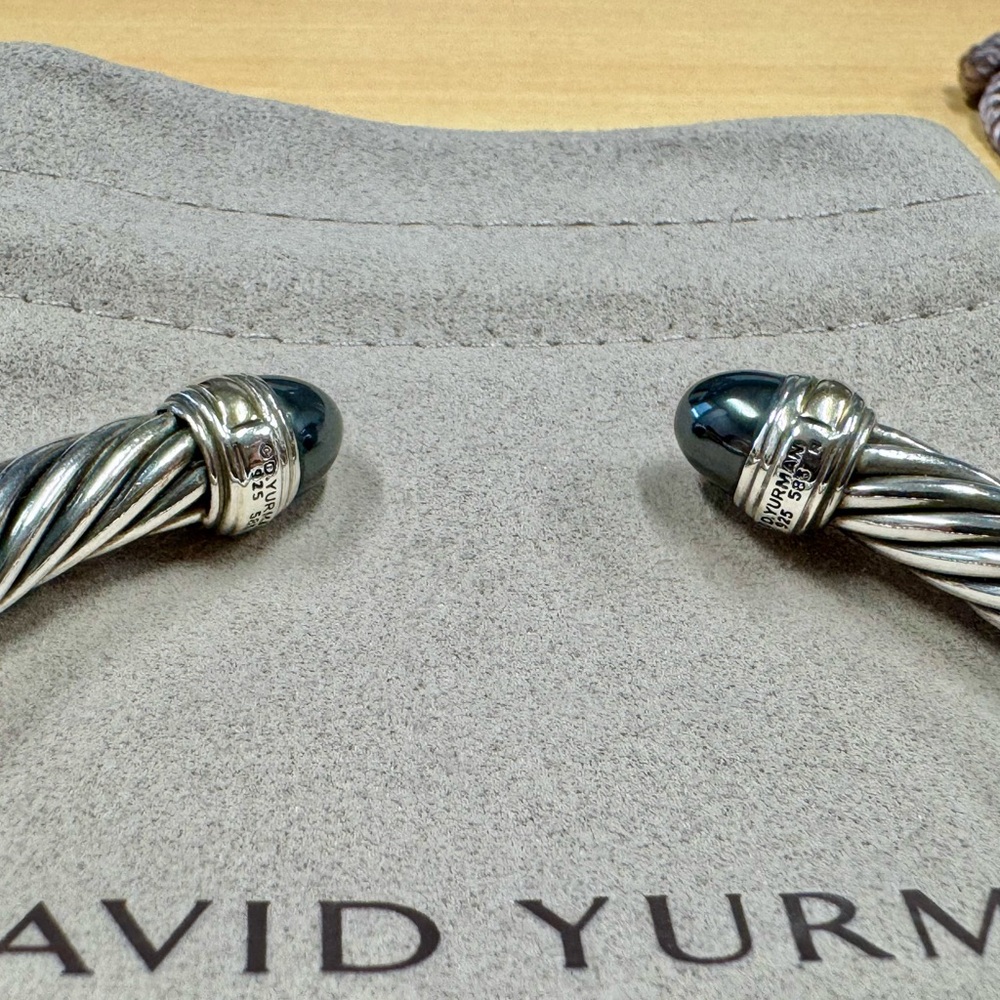 David Yurman Sterling Silver with 14K Yellow Gold and Black Onyx, 7mm - Picture 4 of 4